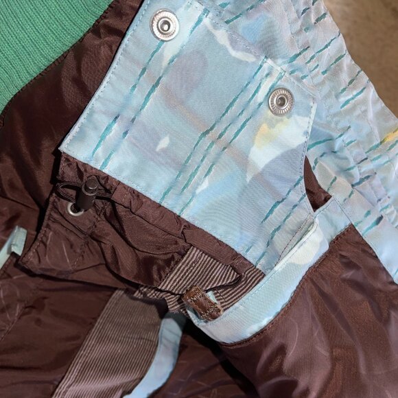 HOLDEN ski/snowboard jacket/gorgeous condition/L(pit to pit-21) - Picture 7 of 13